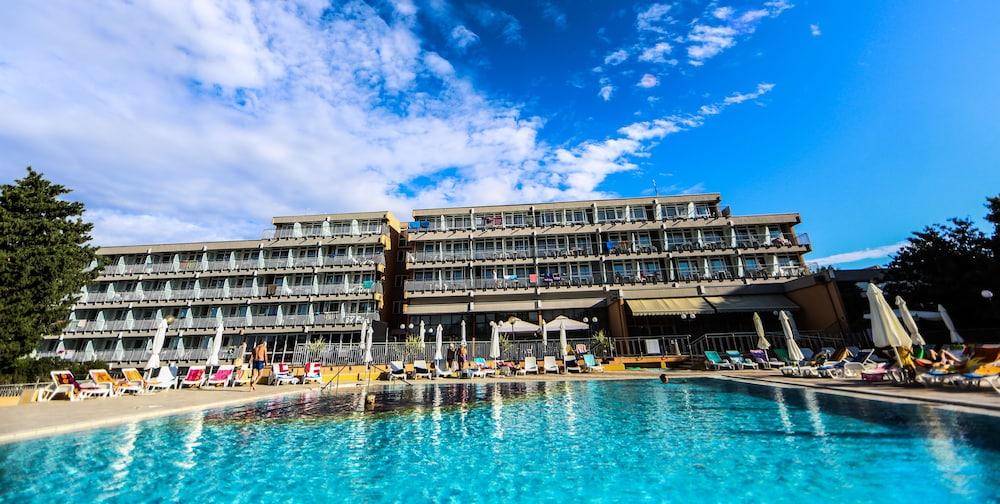 Arena Hotel Holiday Medulin Luaran gambar
