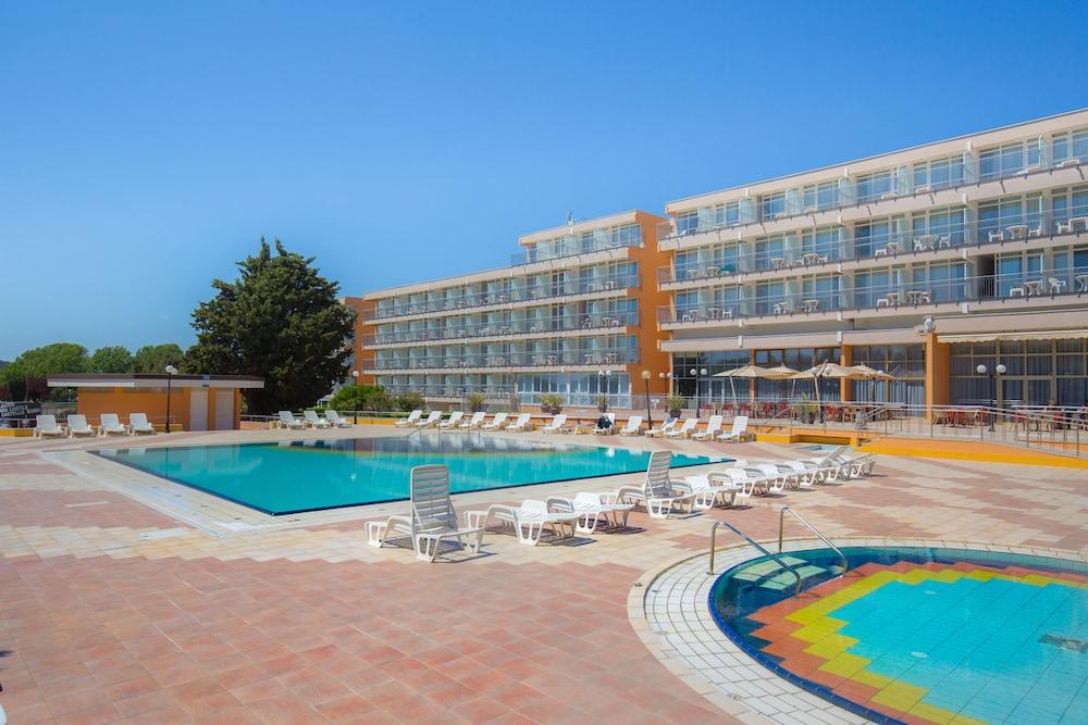 Arena Hotel Holiday Medulin Luaran gambar