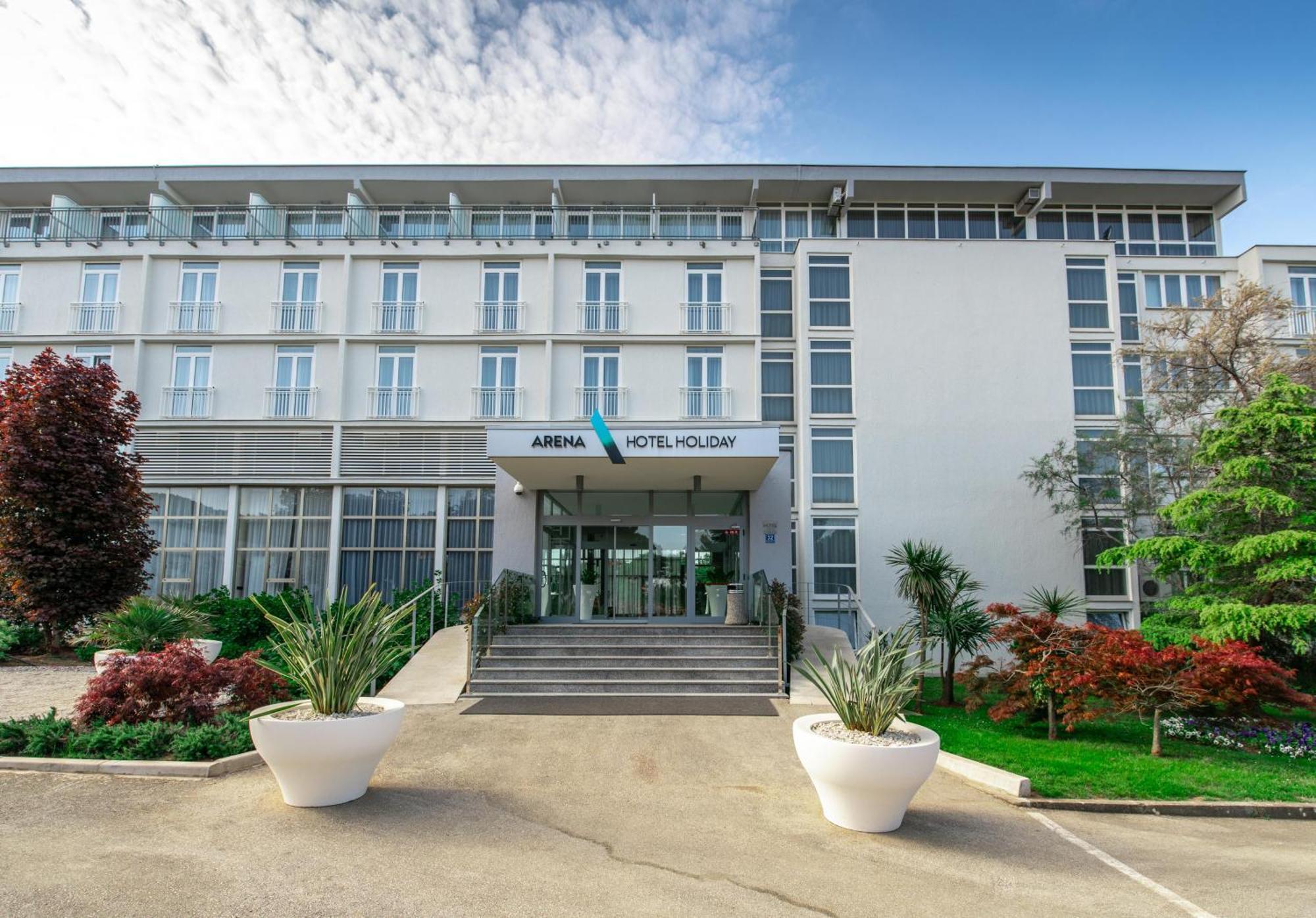 Arena Hotel Holiday Medulin Luaran gambar
