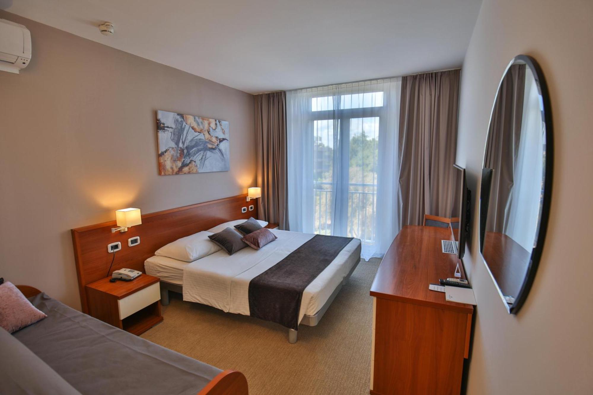Arena Hotel Holiday Medulin Luaran gambar