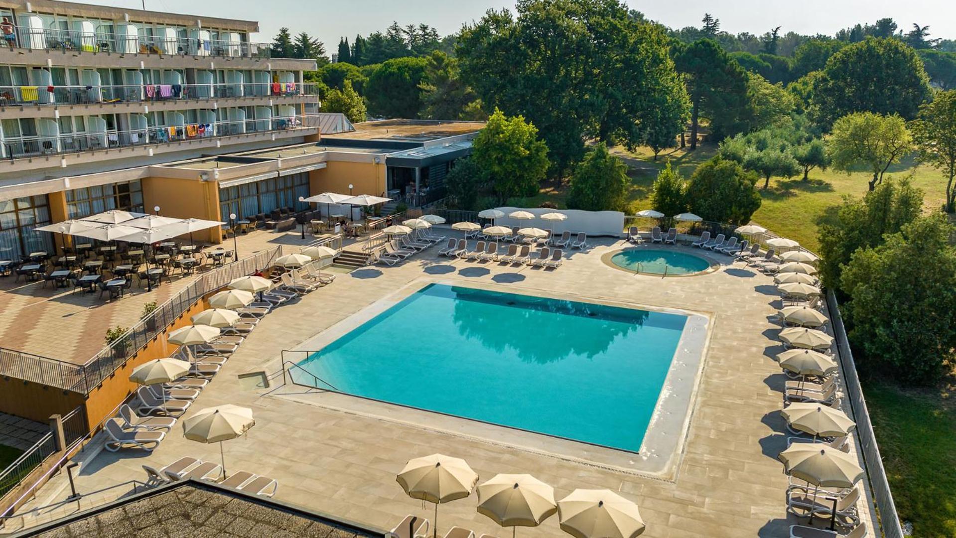 Arena Hotel Holiday Medulin Luaran gambar